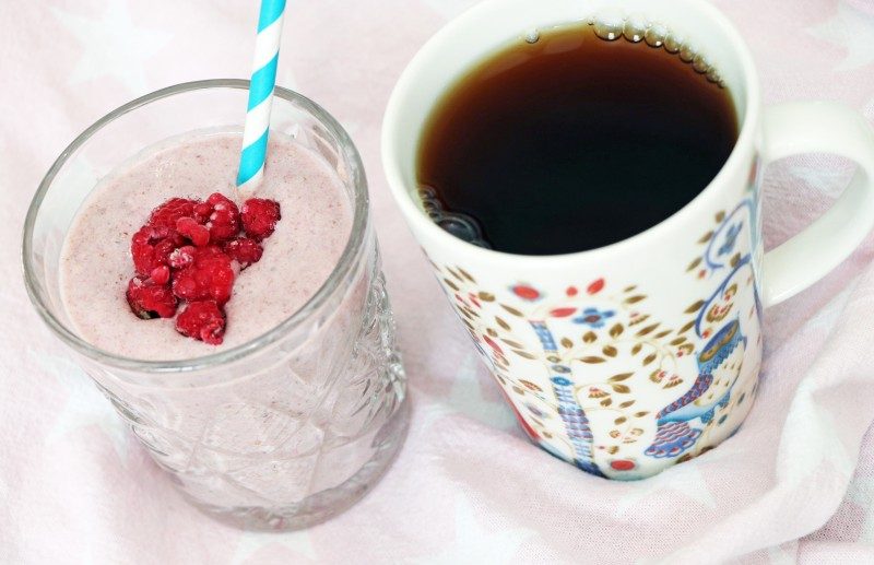 tea+smoothie+breakfast